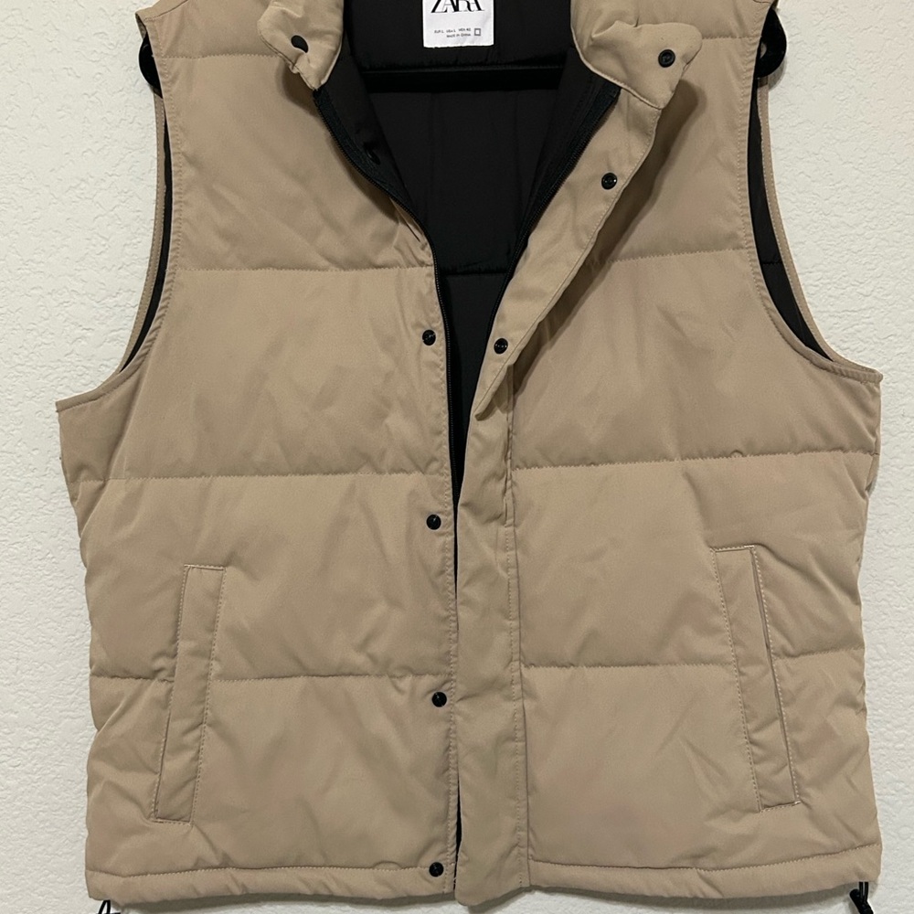 ZARA Men’s Puffer Vest – Tan/Beige – Size L